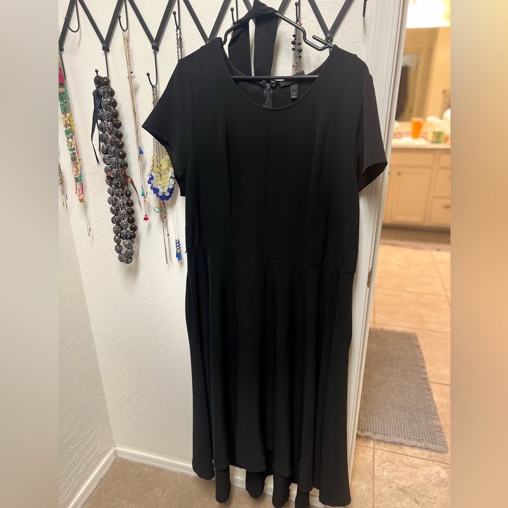 Lane Bryant size 20 black high low dress with pockets.